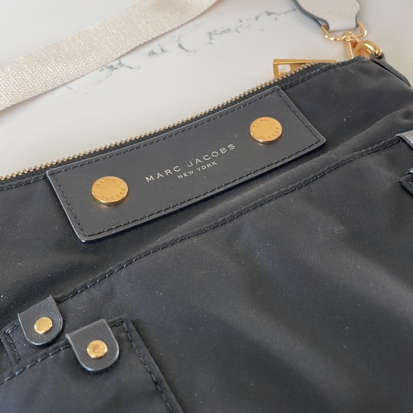 Mark Jacobs Crossbody - Picture 4 of 7